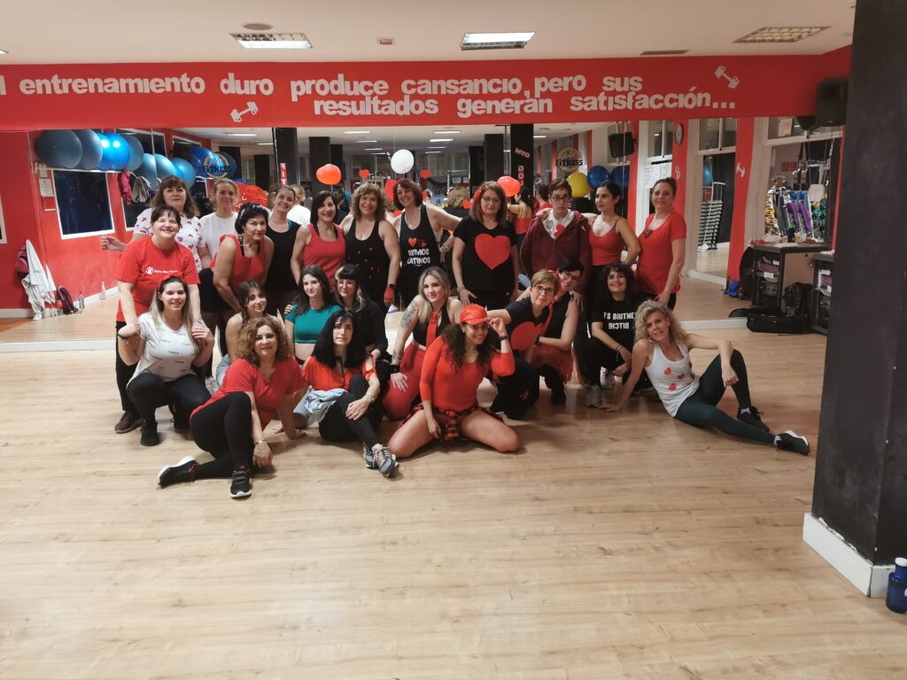 Clases grupales de baile en Madrid: descubre sus ventajas